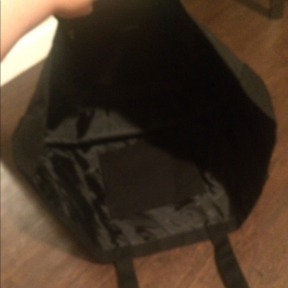 NWT huge VS tote ❤️ - Picture 4 of 8